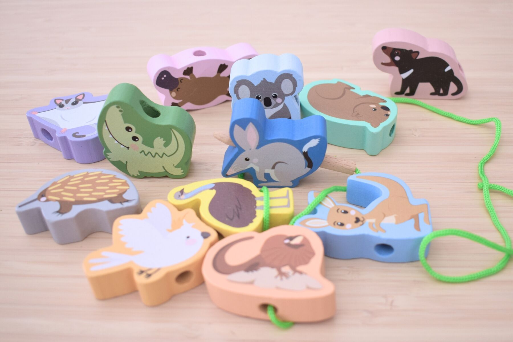 Threading Toy Aussie Animals Set 5x1.5x3.5cm