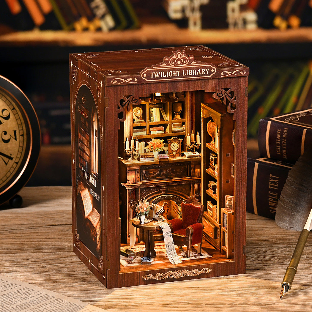 Miniature Bookstore Kit With Warm LED 12x11x19cm