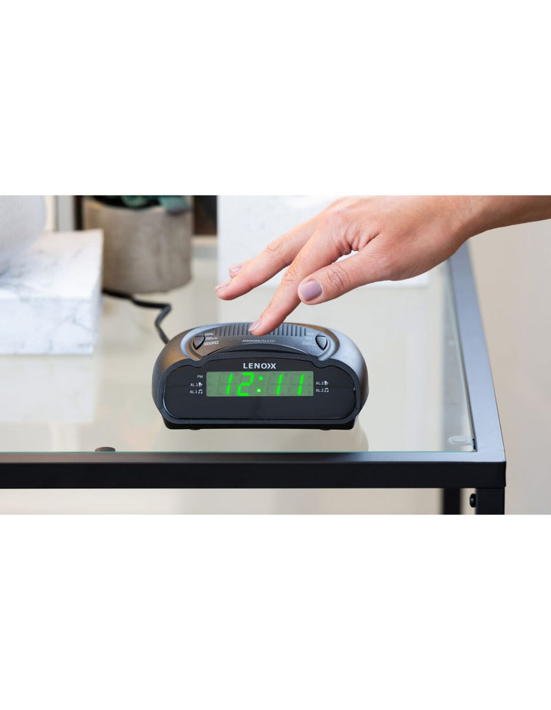 Am/Fm Alarm Clock & Radio W/ Green Led Time Numbering - 376fz