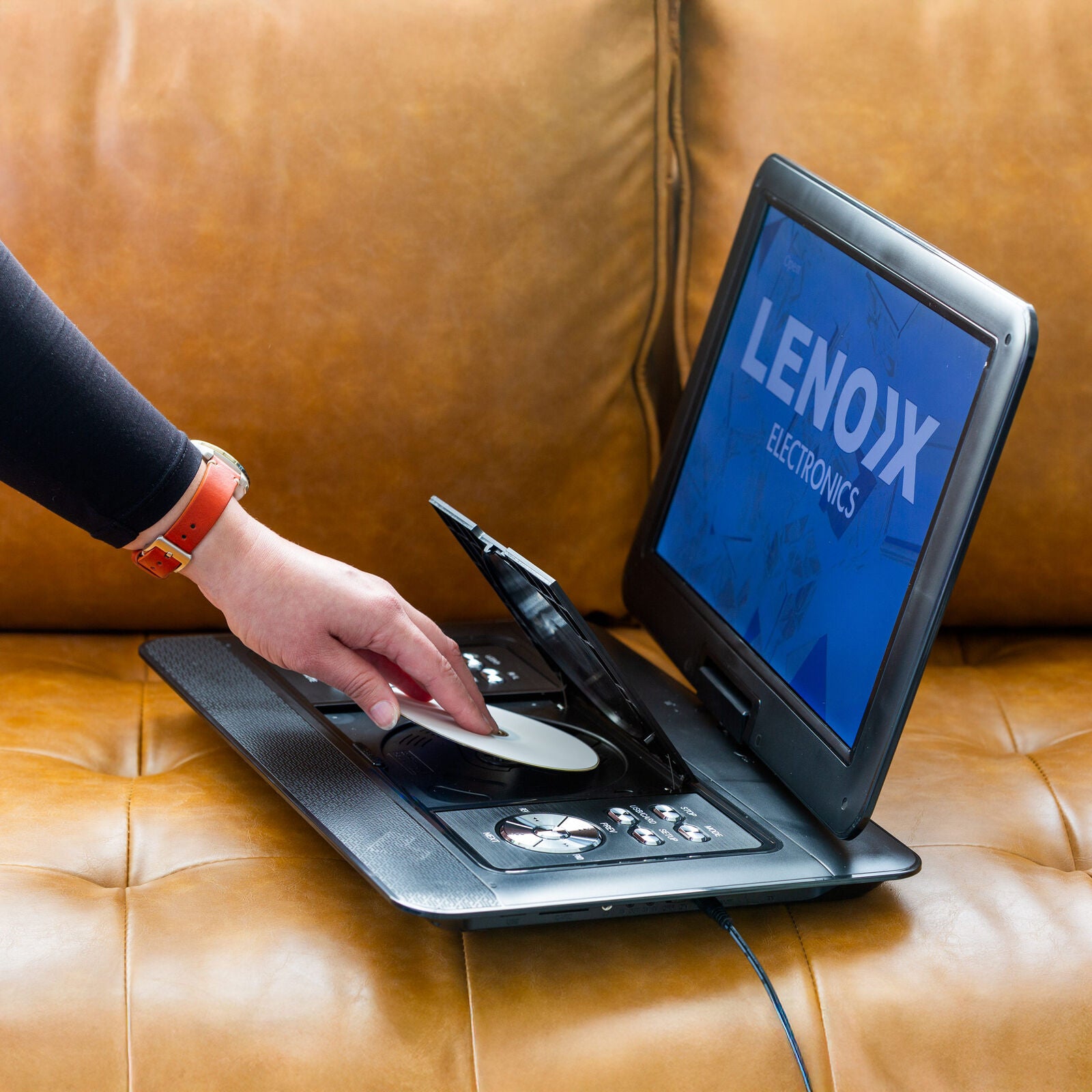 15.4" Swivel Portable Dvd Player