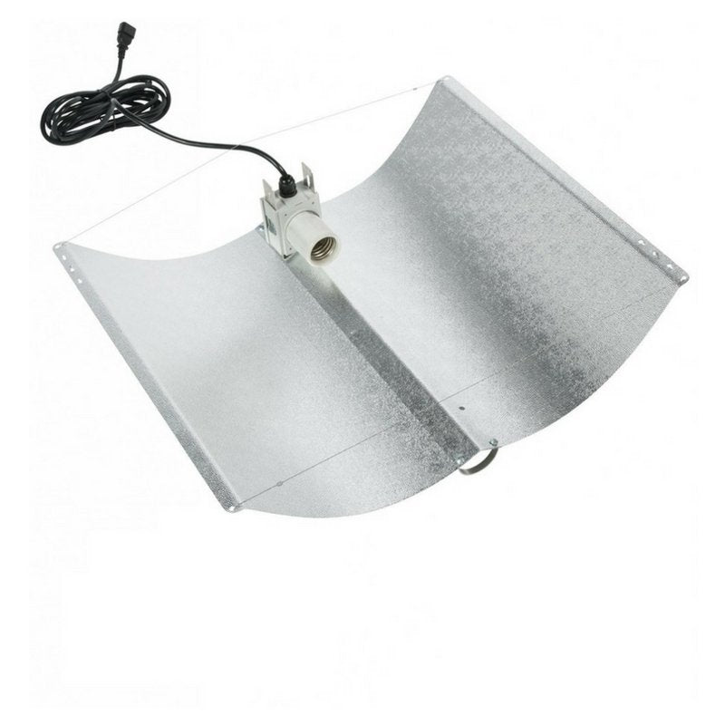 Optimal Light Distribution: Avenger Adjusta Wing Reflector With Lamp Holder (70 X 55cm)