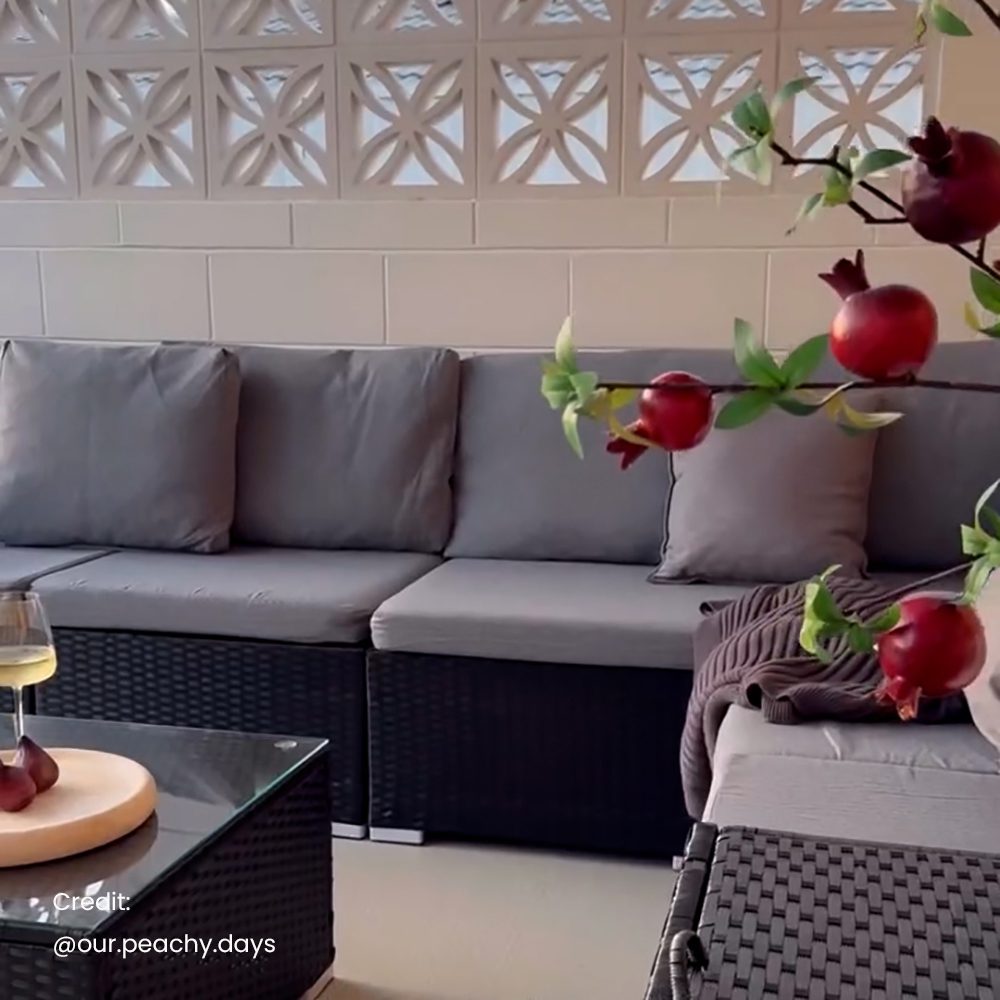 Modular Outdoor Lounge Set: Sleek and Spacious in Black