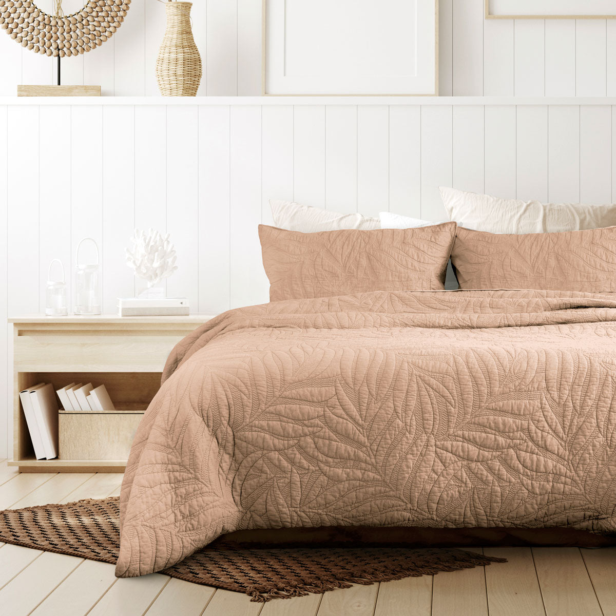 Leonardo White Embossed Quilt Cover Set Double Soft Polyester Bedding