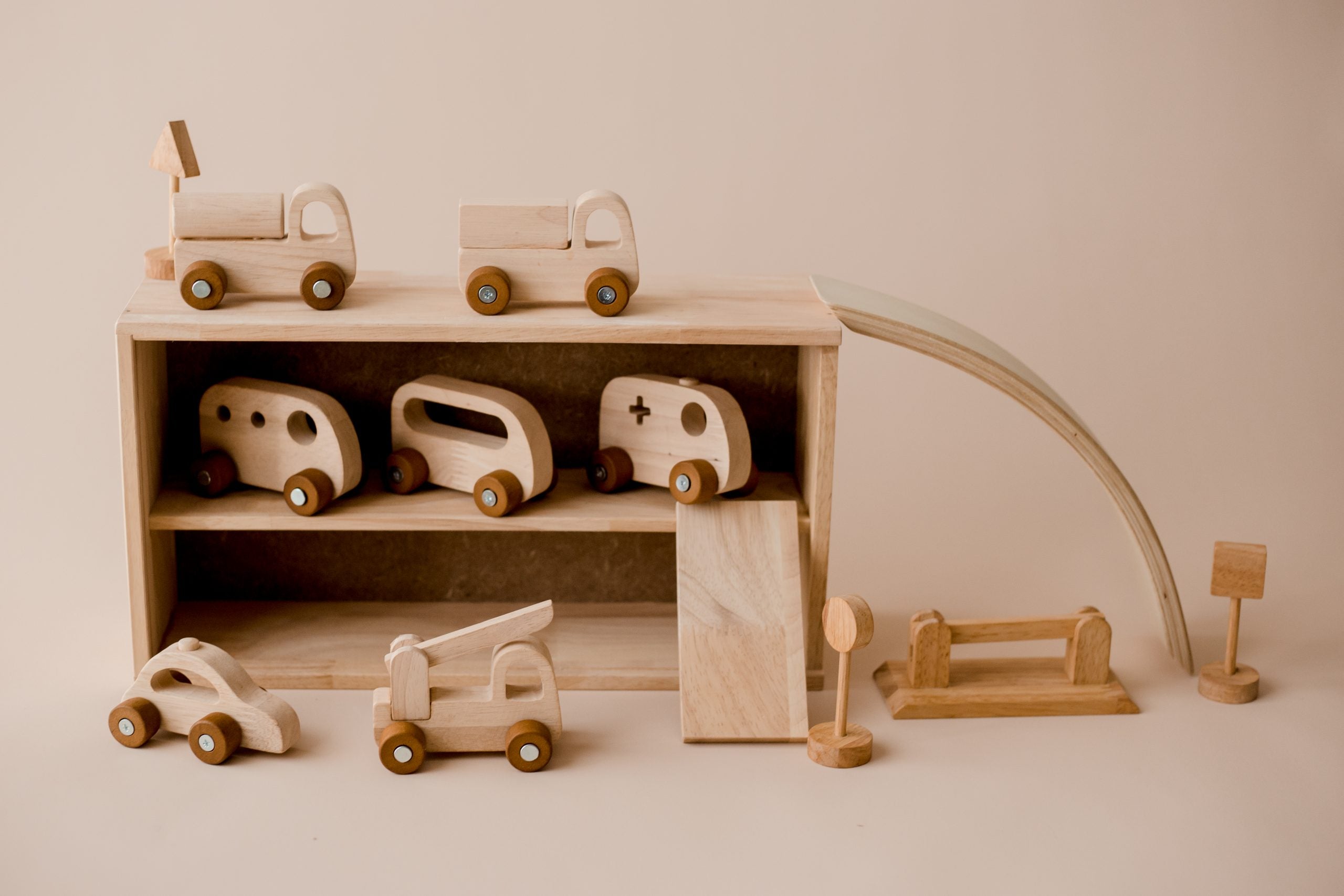Vehicle Play Set - Ride On Cars