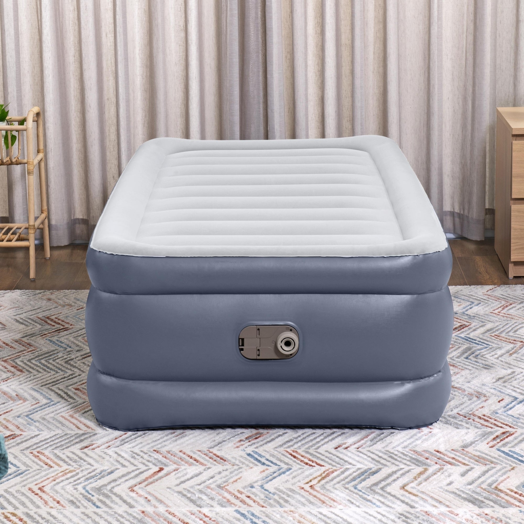 Twin Air Mattress With Built In Pump 97x51cm