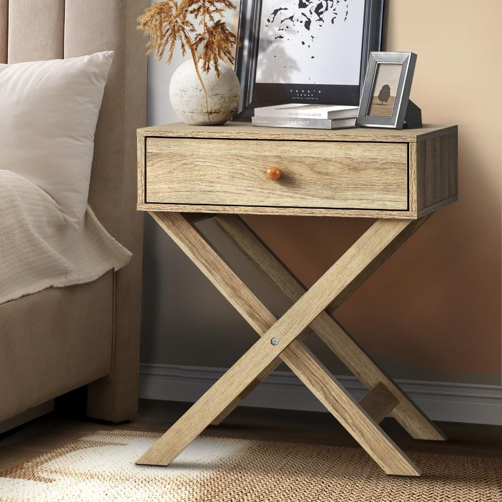 Contemporary Wooden Side Table: Minimalist Elegance for Modern Interiors