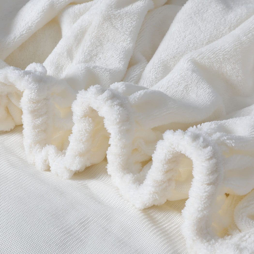 Cozy Winter Bedding: Flannel Fitted Bed Sheet Set with Pillowcase