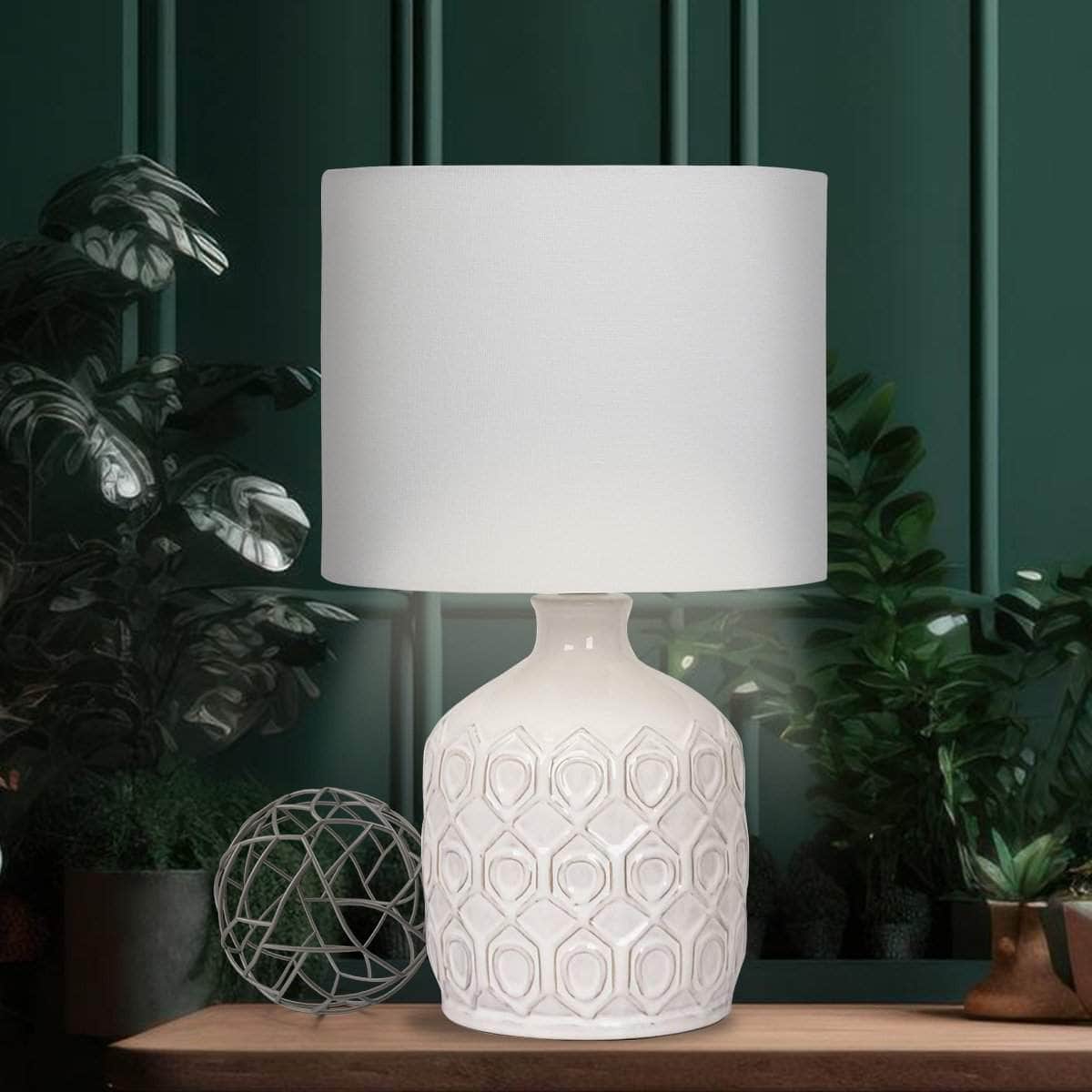 Creamy Elegance Ceramic Table Lamp in Cream