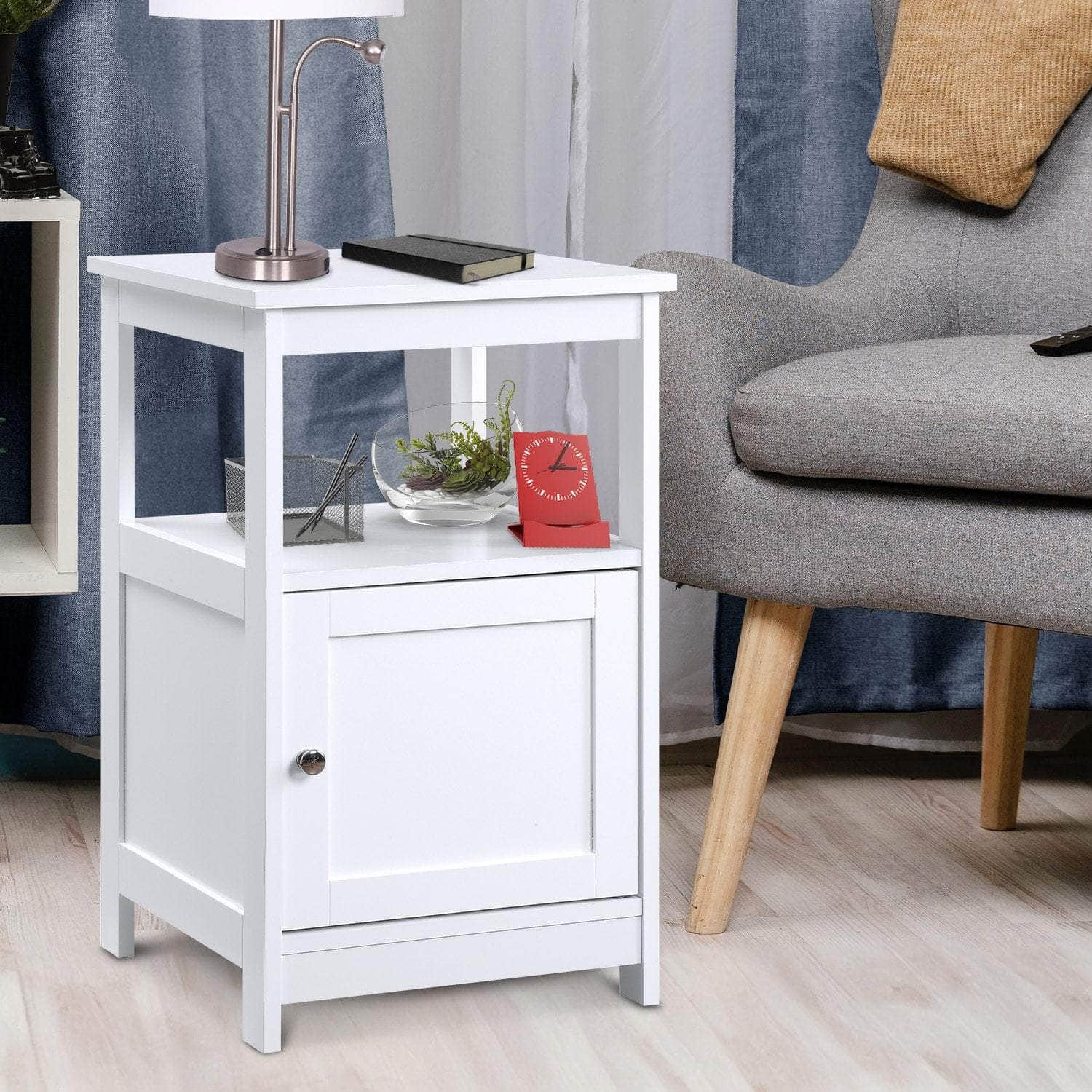 Elegant Corina End Table - A Touch of Timeless Charm