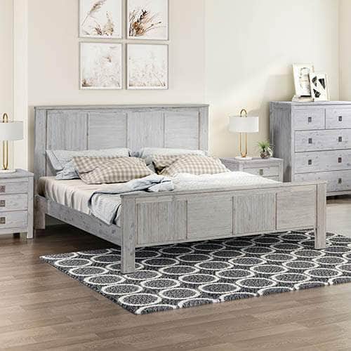 Heavy-Duty King Bed Frame in Solid Acacia Wood