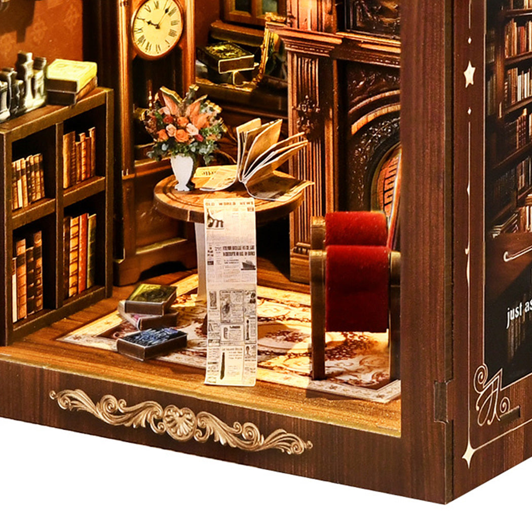 Miniature Bookstore Kit With Warm LED 12x11x19cm
