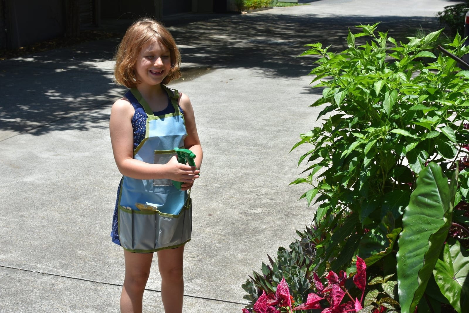 Kids Garden Tool Apron with ele15