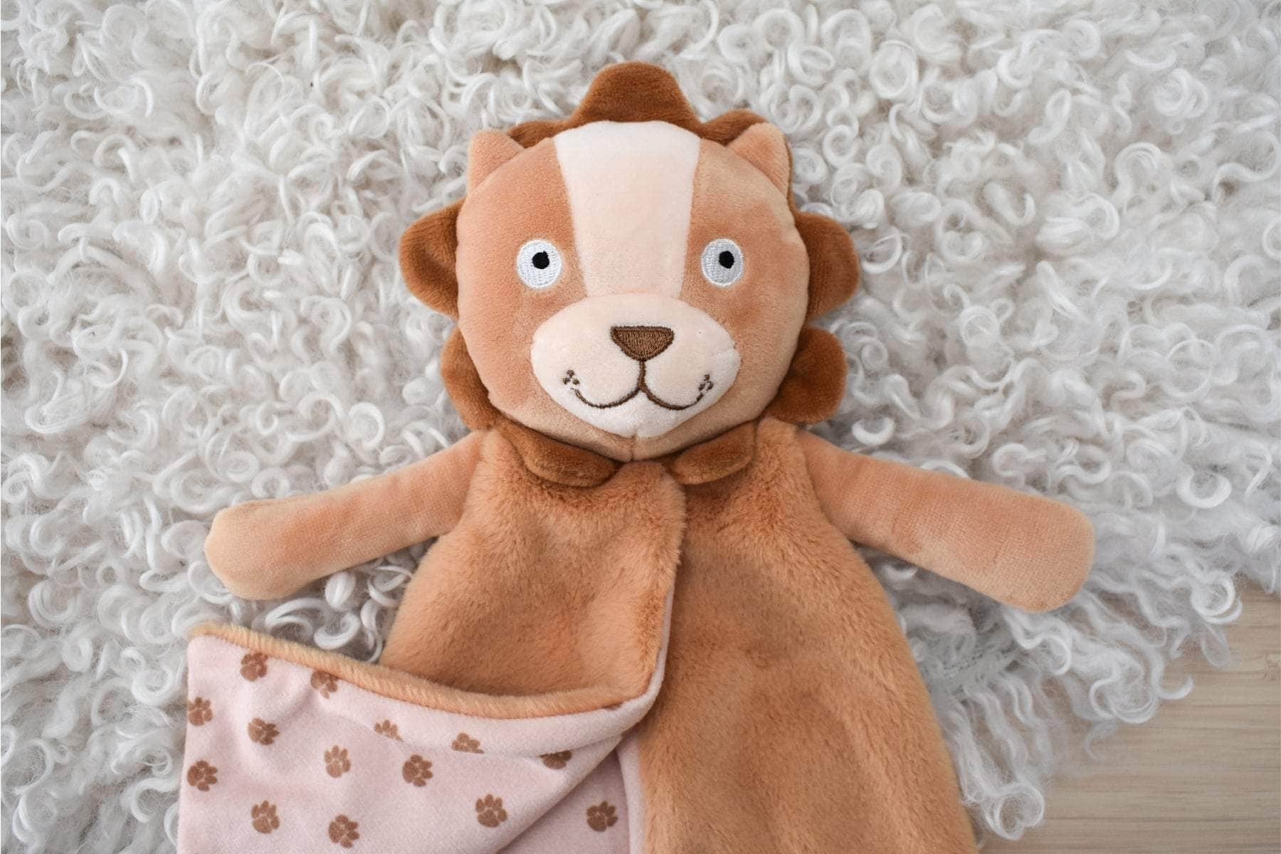 Snuggle buddy hugsworth lion  blanket