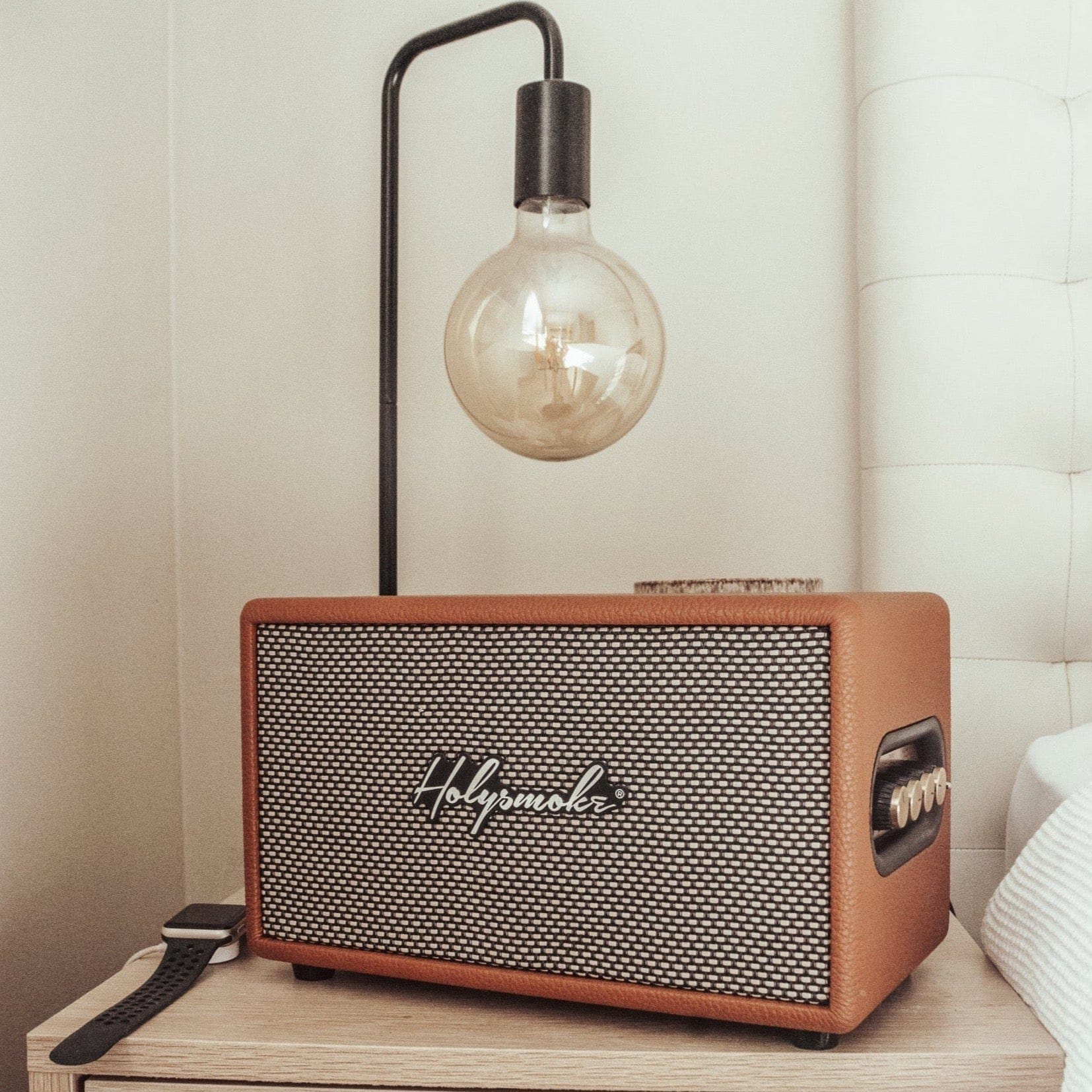 Timeless Tunes: Retro Portable Bluetooth Speaker for Music Lovers