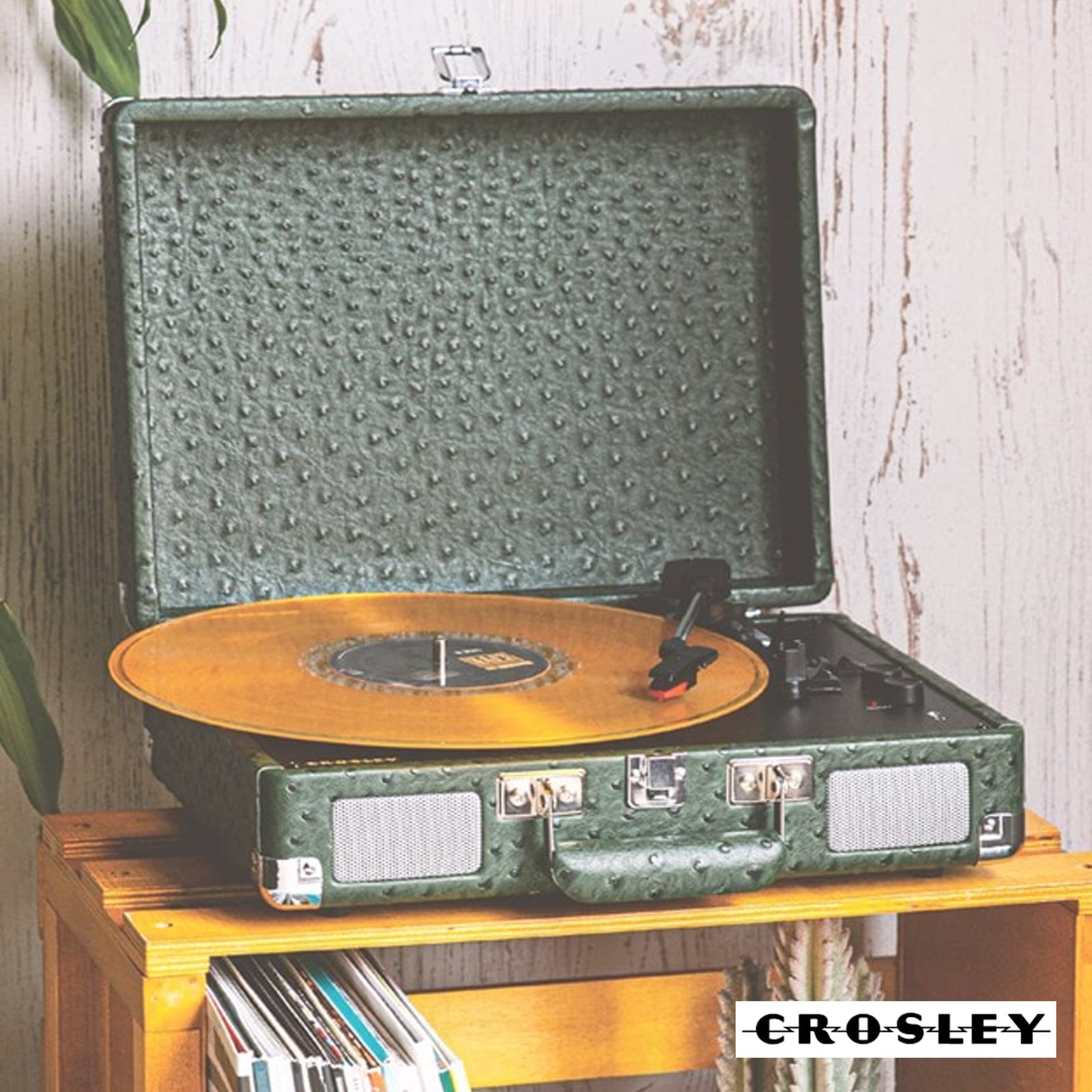 Cruiser Plus Bluetooth Turntable 3 Speed Ostrich Green with bnw