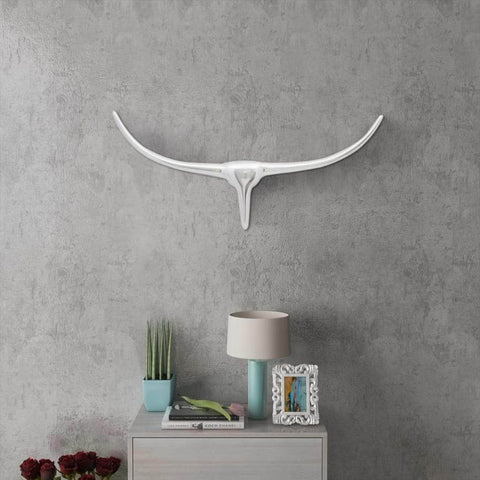 Wall Mounted Aluminium Bullâ€™s Head Decoration Silver 72 cm