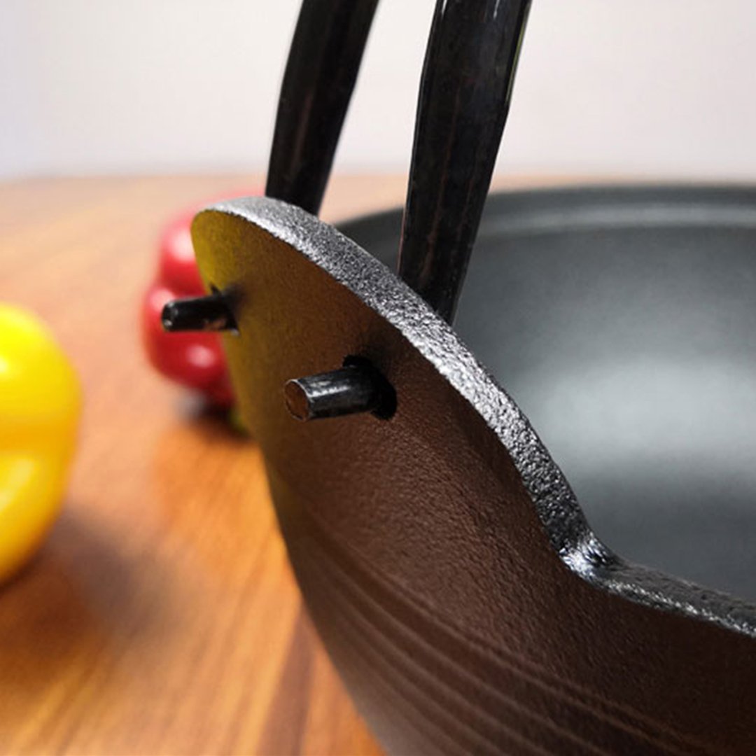 stock & multi pots 25cm Cast Iron Japanese Style Sukiyaki Tetsu Nabe Shabu Hot Pot with Wooden Lid