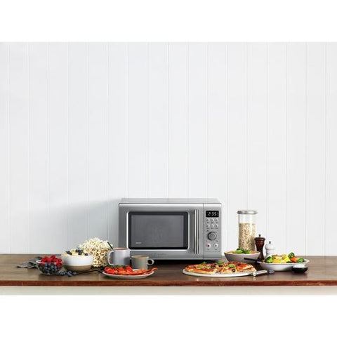 Breville the compact wave soft close 25l microwave