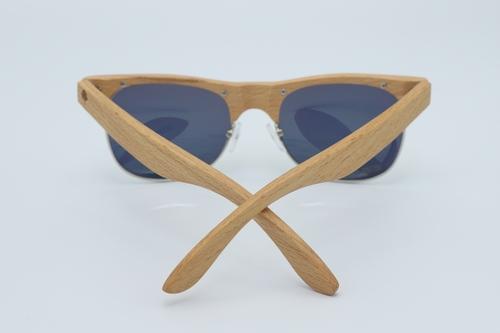 Classic style wood sunglasses