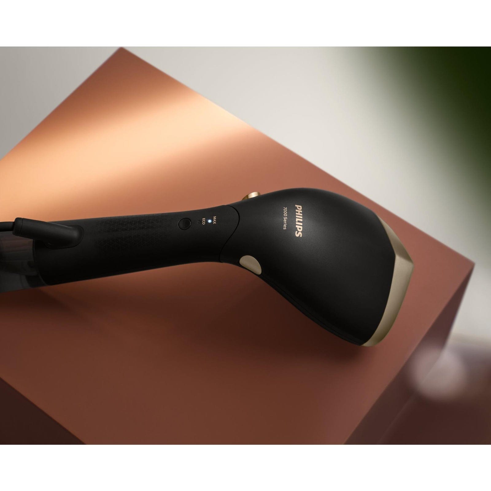 Philips 7000 Series Handheld Garment Steamer (Black) Simple deals