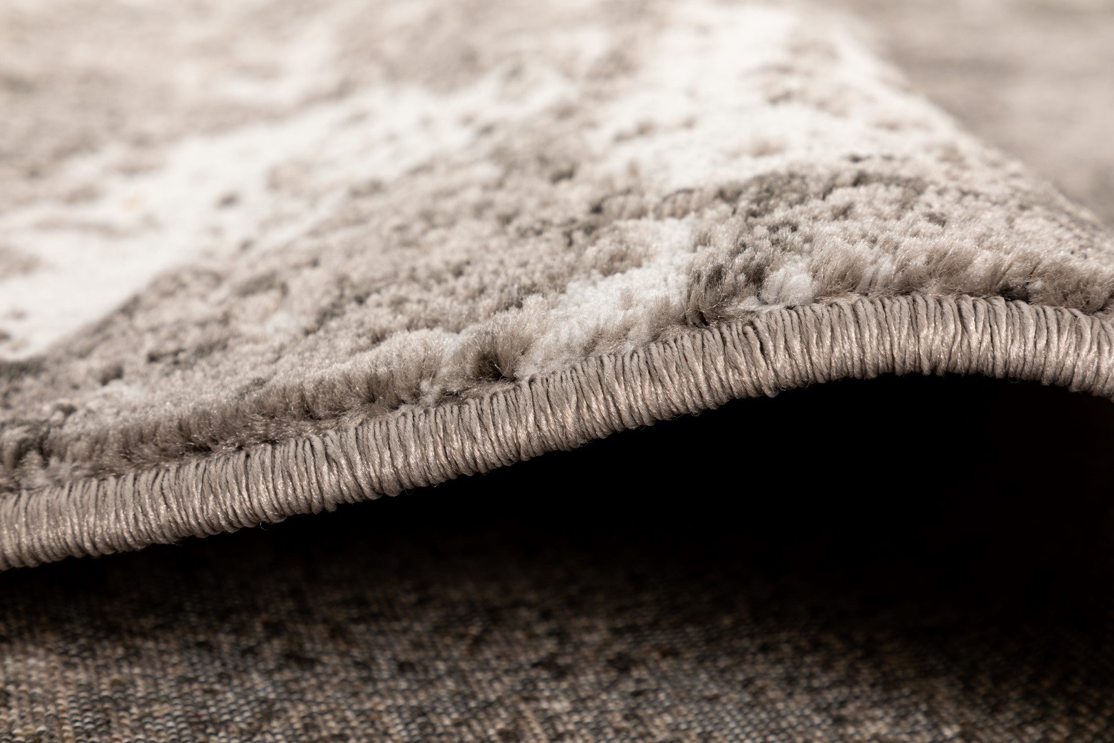 idropship table 15 Silky touch rug timeless gry/626 c8306/626